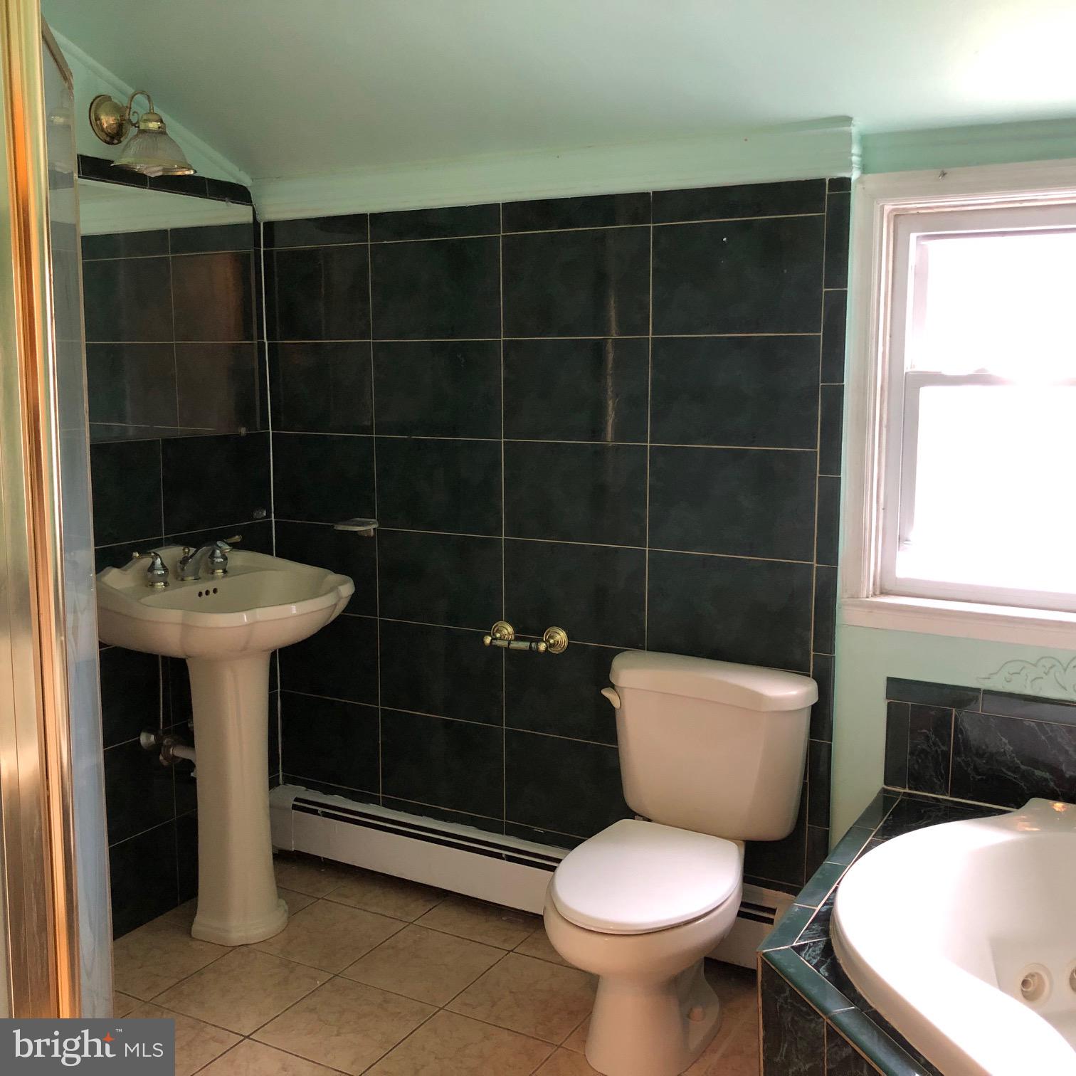 8507 Patton Road Glenside, PA 19038 - Photo 32 of 44 2nd flr Bath