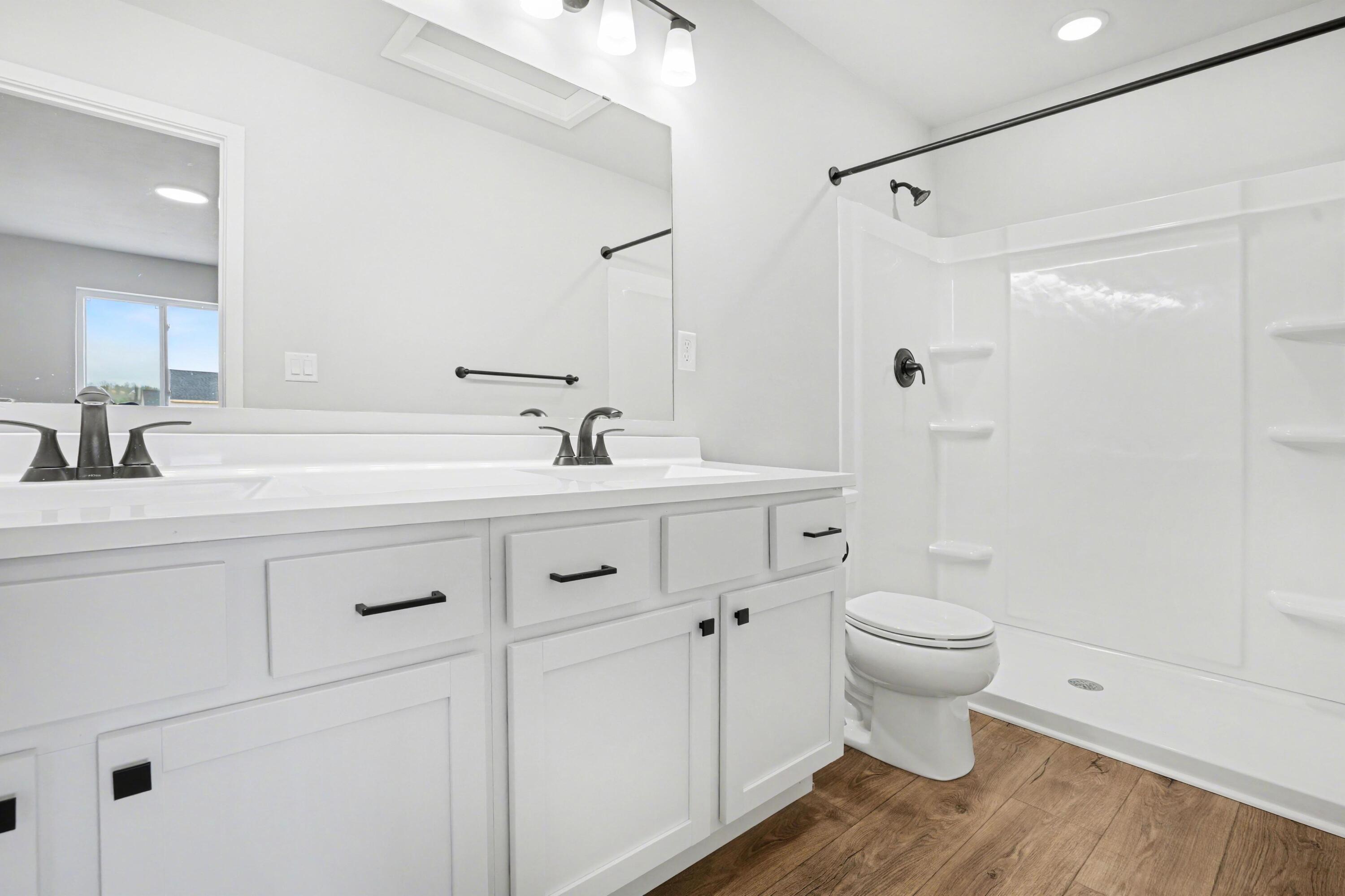 58427 Swenson Street Mattawan, MI 49071 - Photo 12 of 27 11 DFE066-9.0 i1880-Primary Bath