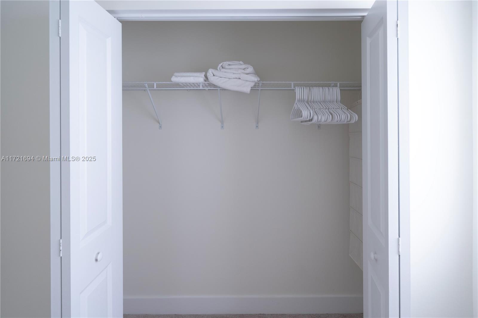 4552 Northwest 83rd Path Doral, FL 33166 - Photo 19 of 23