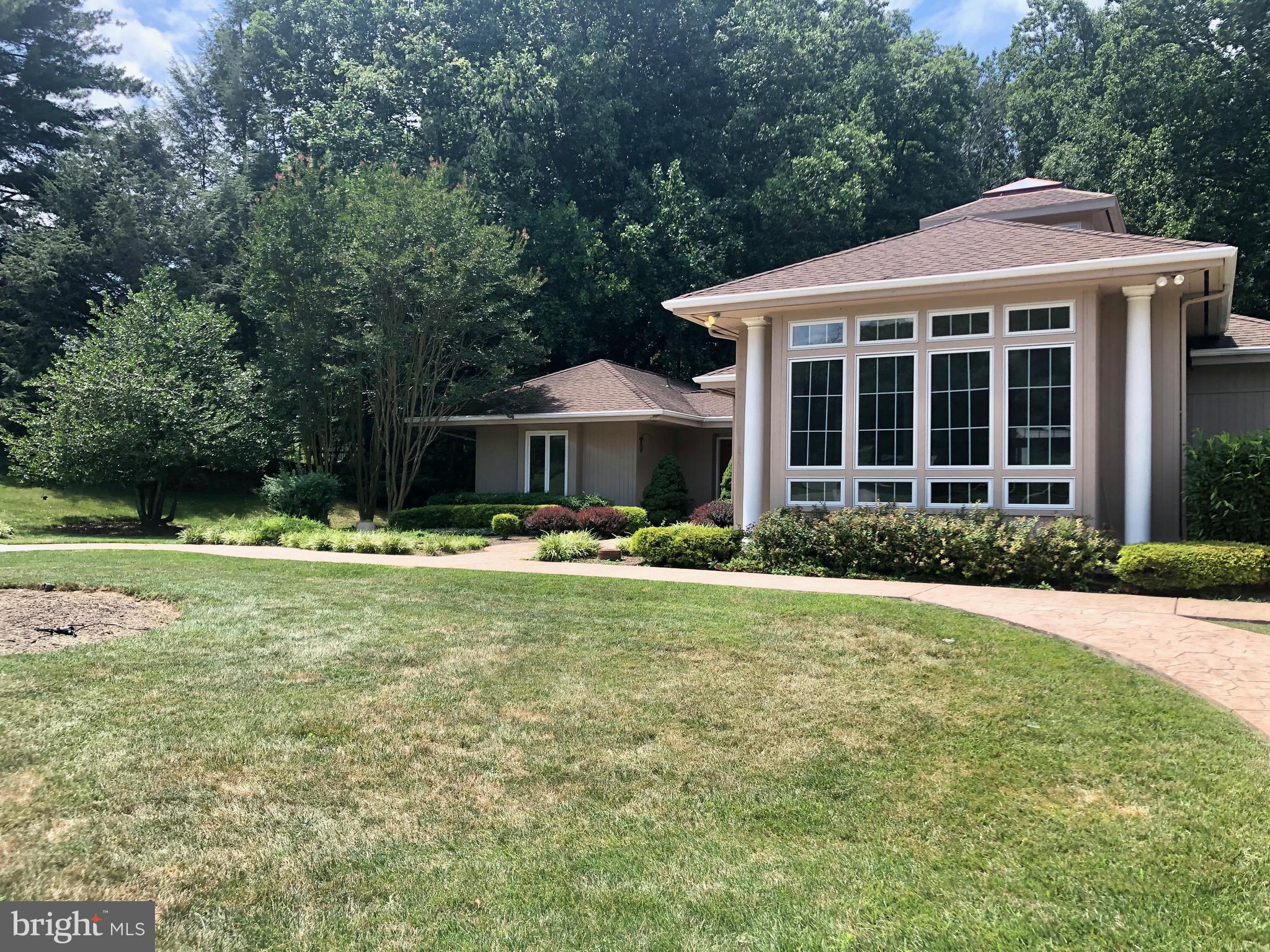 11910 Farside Road Ellicott City, MD 21042 - Photo 4 of 97 Gallery Image 4