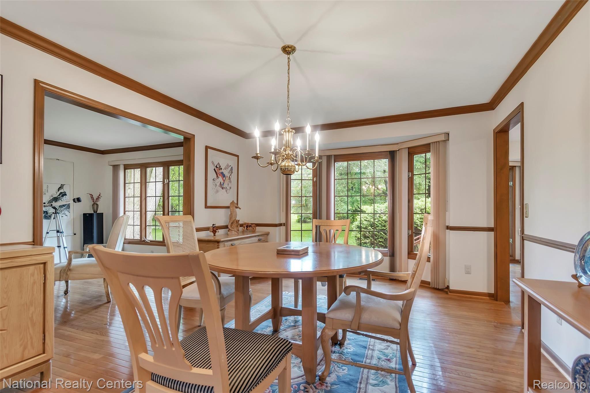 755 Stanford Circle Rochester, MI 48309 - Photo 10 of 47 755-Stanford-Cr-Rochester-Hills-MI-10.jpg