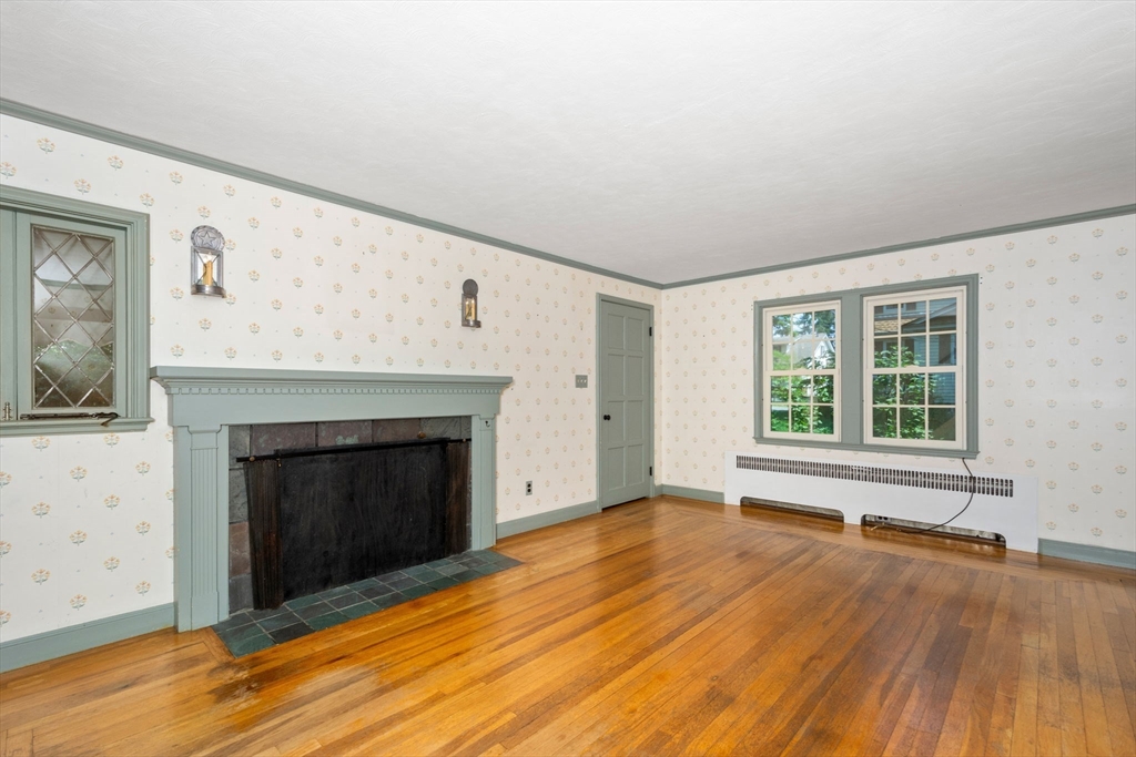 3 Ellestuen Road Worcester, MA 01606 - Photo 5 of 39 Gallery Image 5