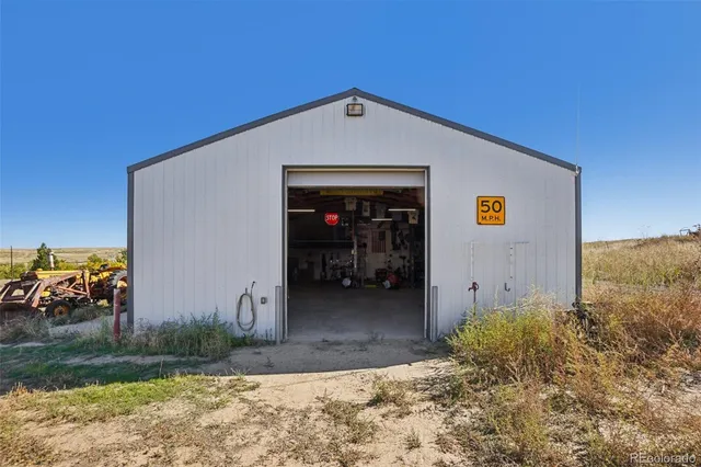 $575,000 | 45595 Cottonwood Lane, Deer Trail, CO 80105