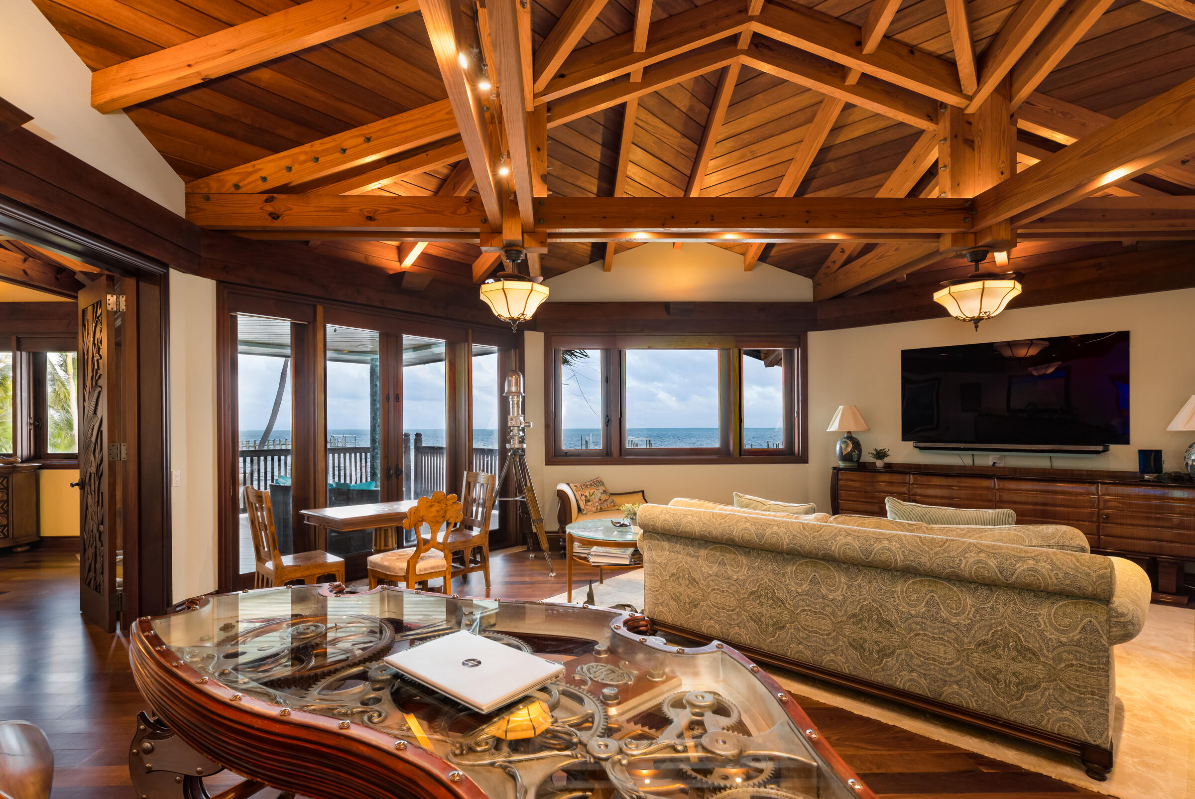89301 Old State Road Tavernier, FL 33070 - Photo 23 of 99 a living room with furniture and flat screen tv