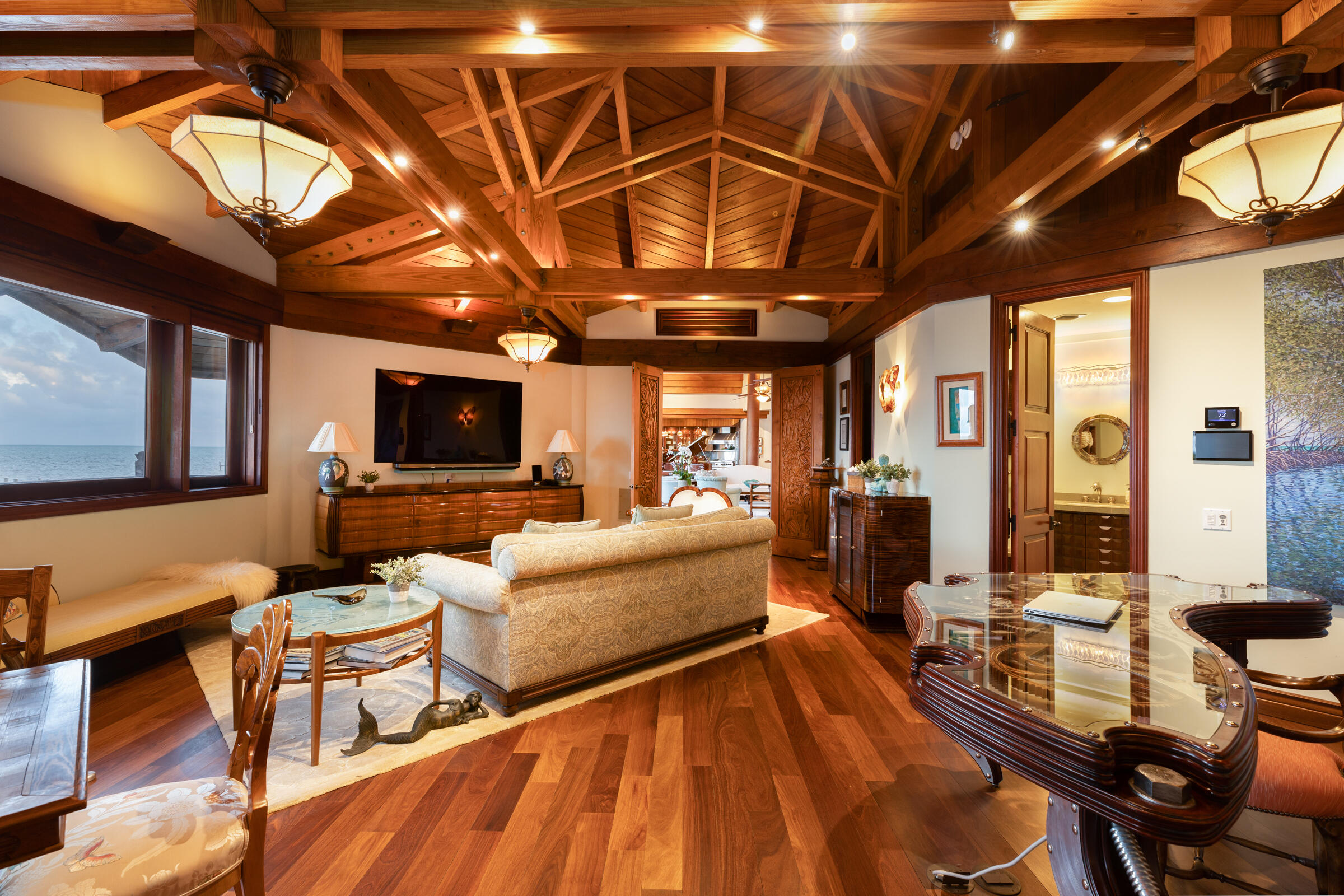 89301 Old State Road Tavernier, FL 33070 - Photo 24 of 99 a living room with furniture and a flat screen tv