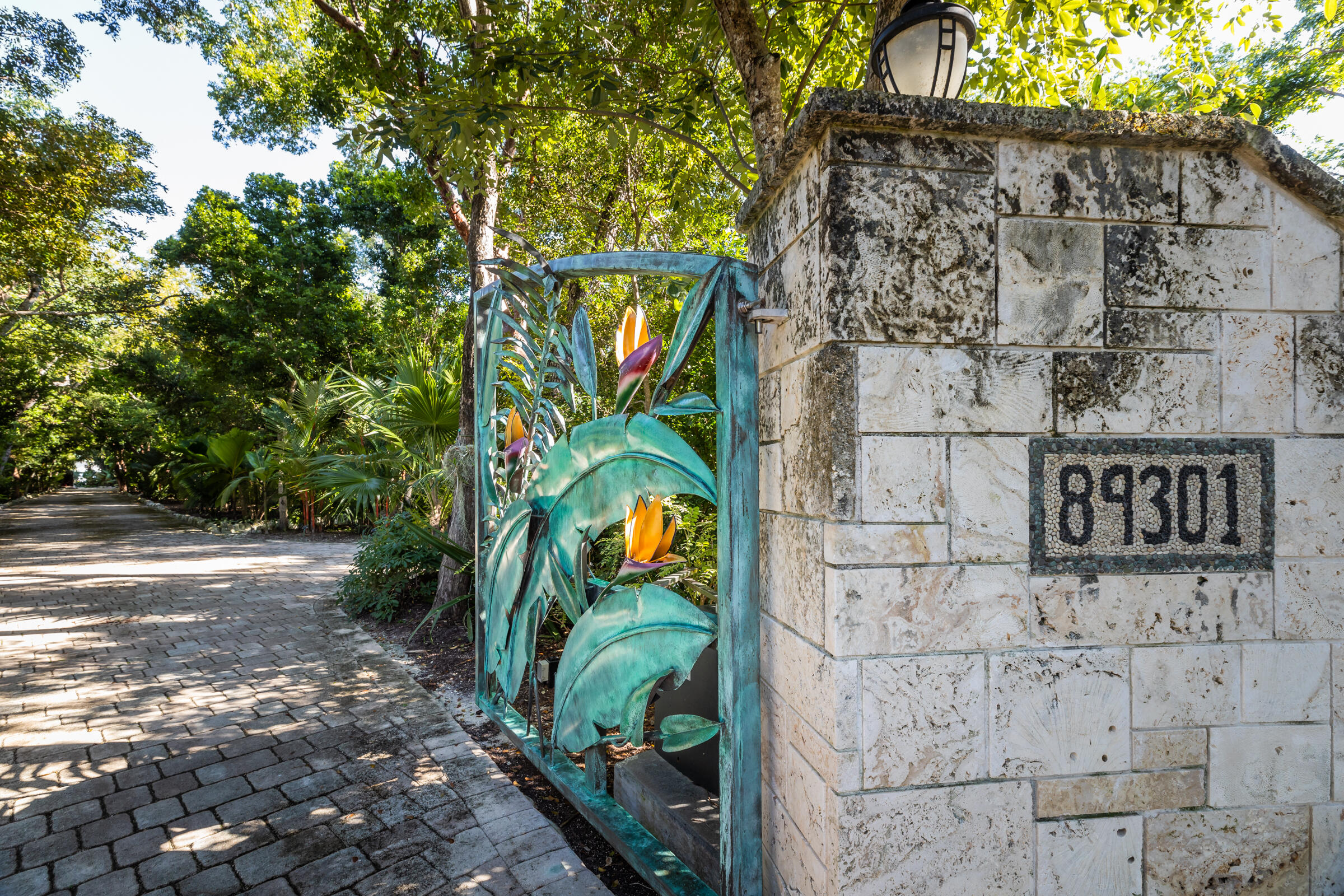 89301 Old State Road Tavernier, FL 33070 - Photo 7 of 99 a sign that is on the side of the road