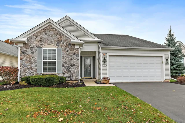 $428,000 | 13515 Ivy Drive, Huntley, IL 60142