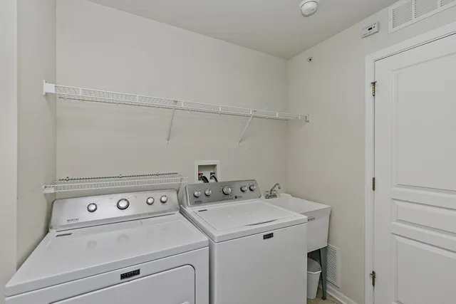 $428,000 | 13515 Ivy Drive, Huntley, IL 60142