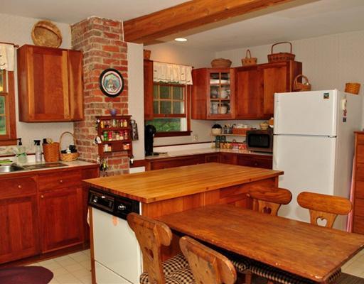 175 Brent Road Grove City, PA 16127 - Photo 6 of 15 Kitchen.