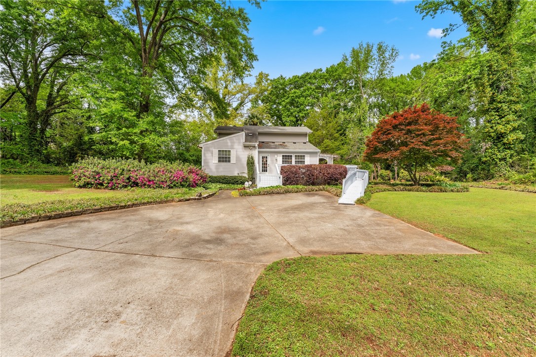 1412 Forest Lane Anderson, SC 29621 - Photo 10 of 31