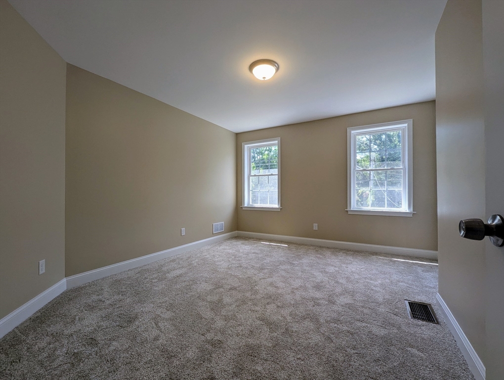 37 Mayflower Way Wareham, MA 02538 - Photo 12 of 26