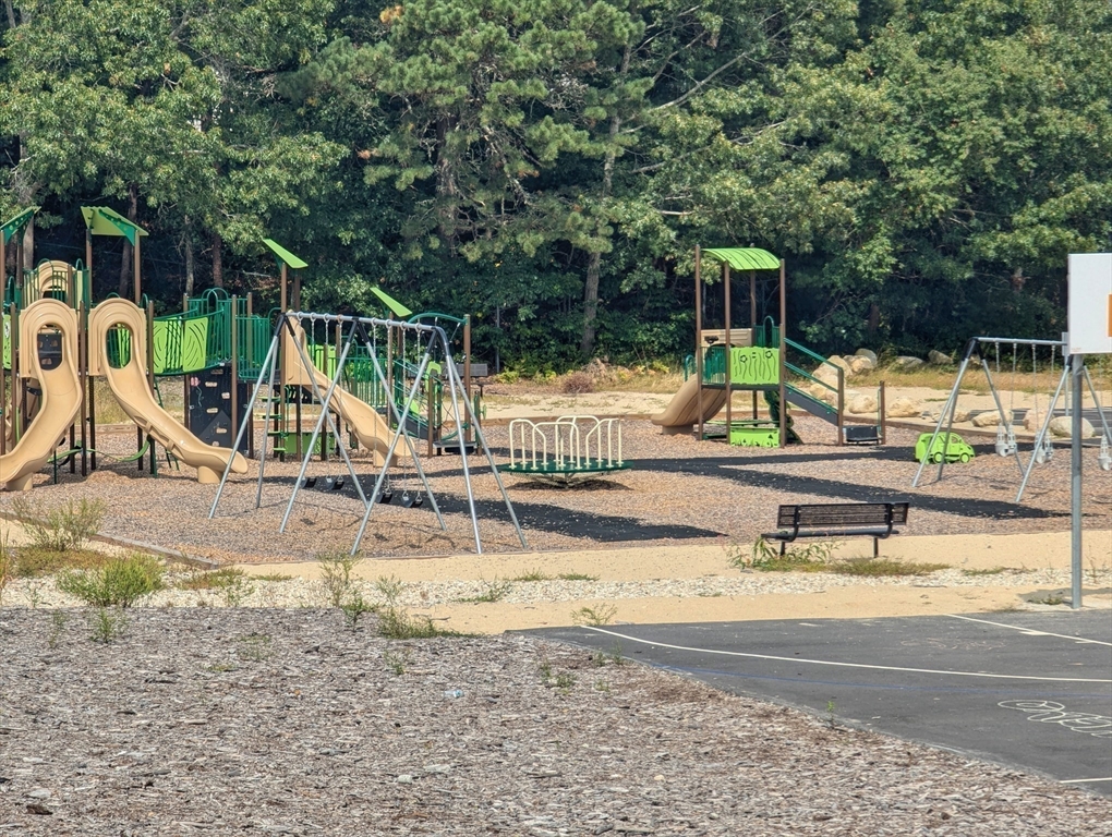 37 Mayflower Way Wareham, MA 02538 - Photo 20 of 26