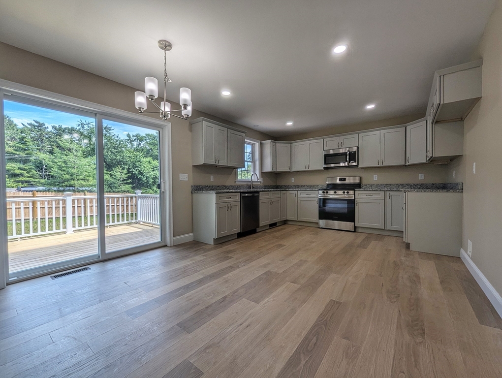 37 Mayflower Way Wareham, MA 02538 - Photo 5 of 26