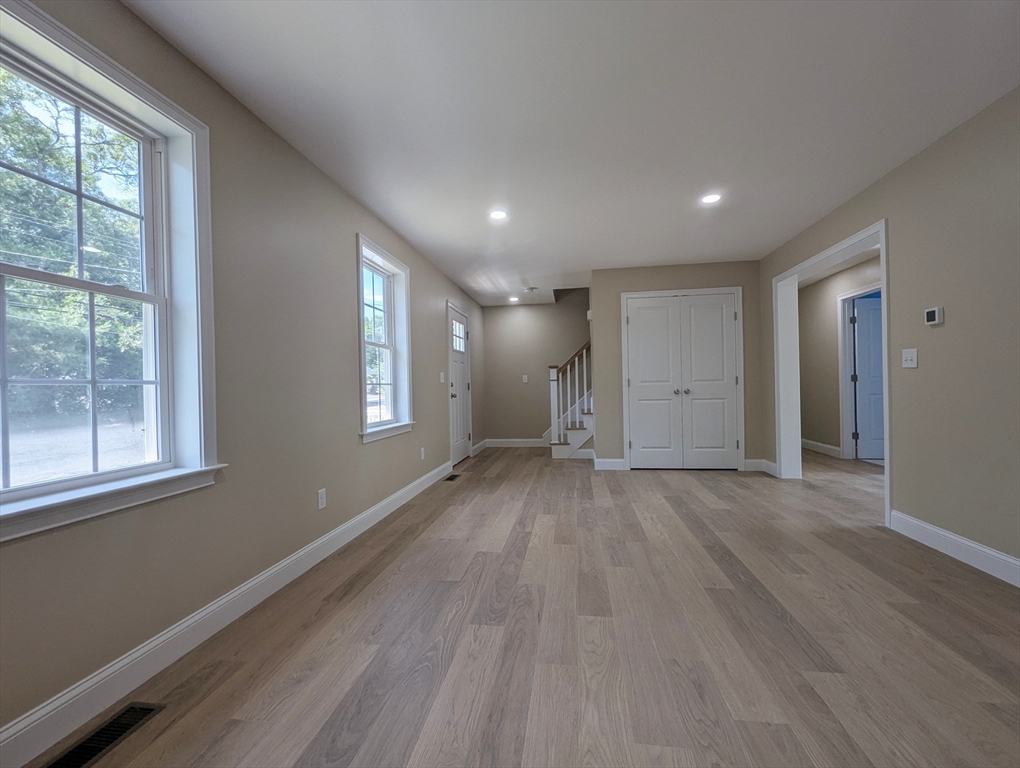 37 Mayflower Way Wareham, MA 02538 - Photo 8 of 26