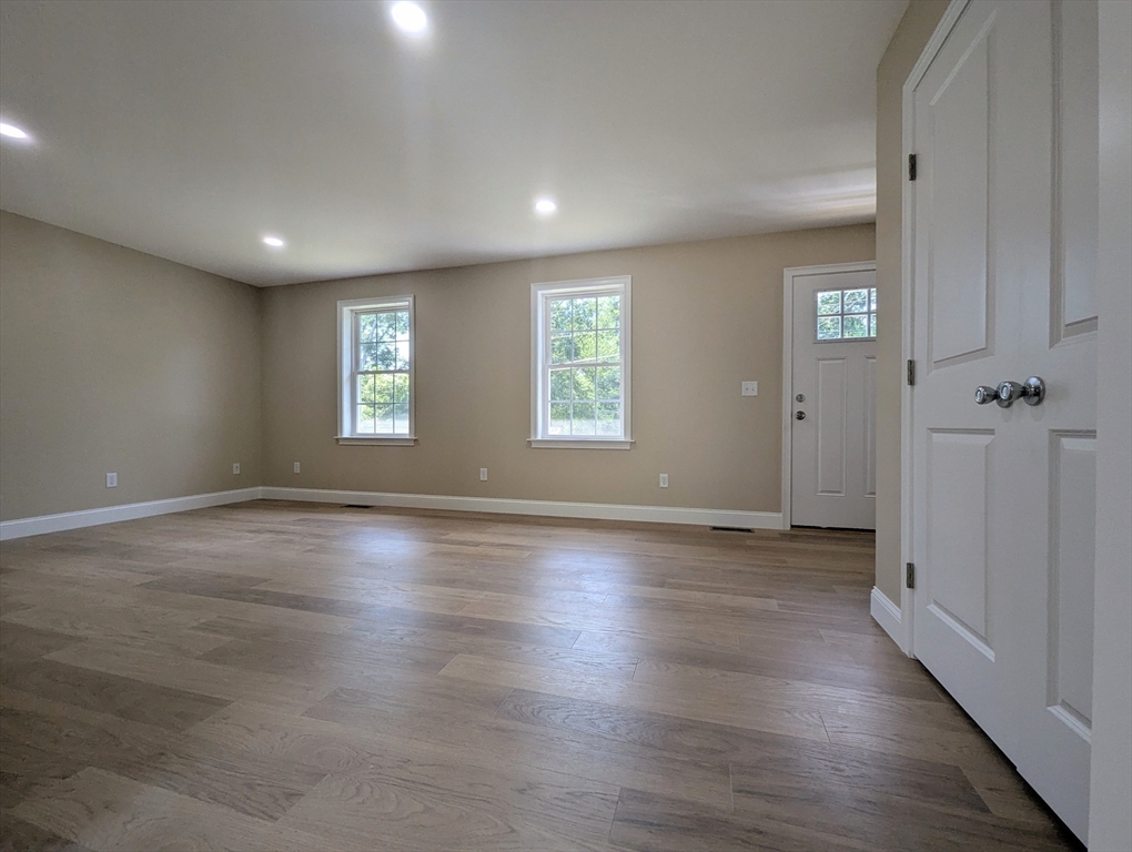 37 Mayflower Way Wareham, MA 02538 - Photo 10 of 26