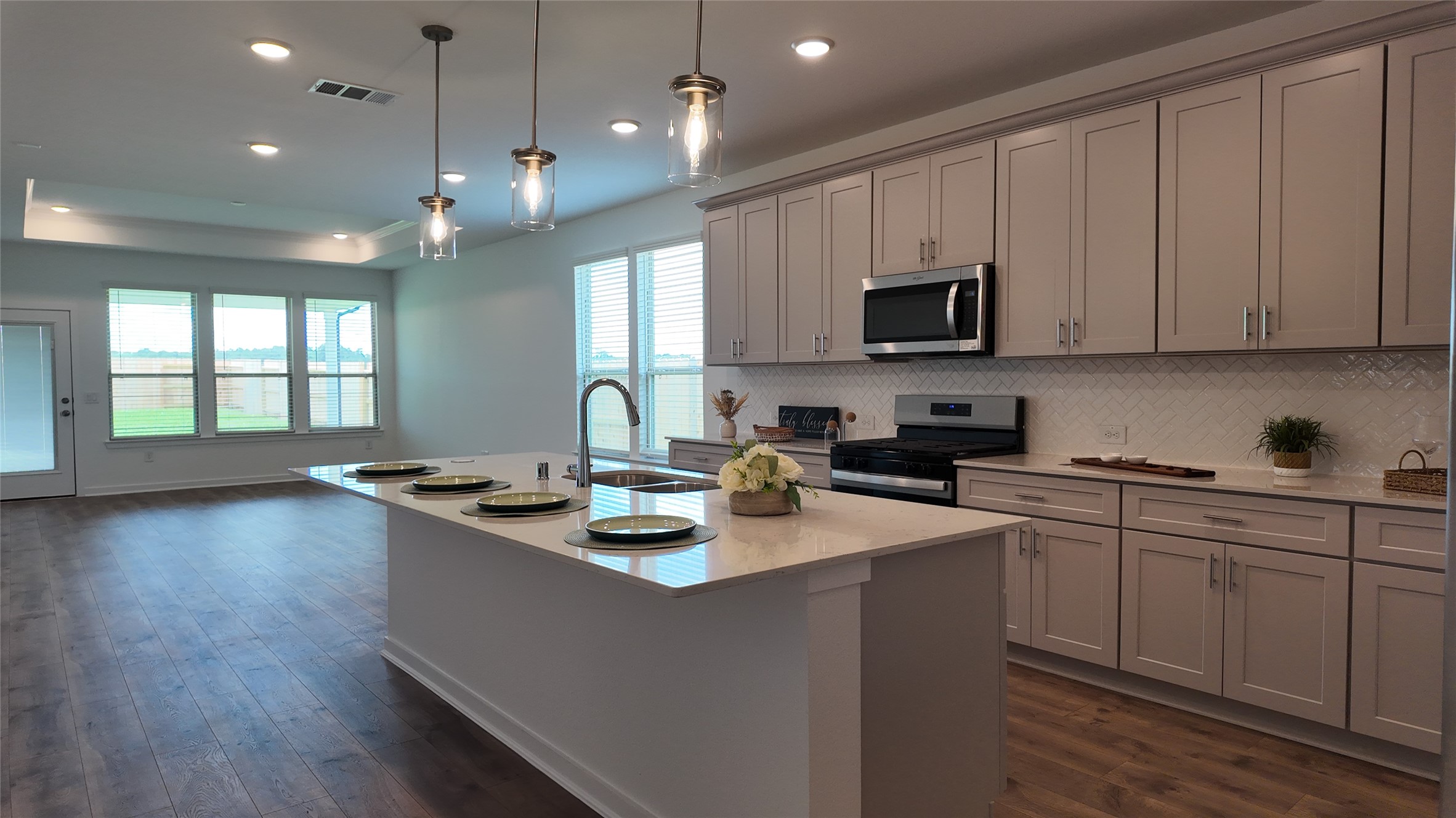 15655 Wandering Maple Way Conroe, TX 77302 - Photo 7 of 19