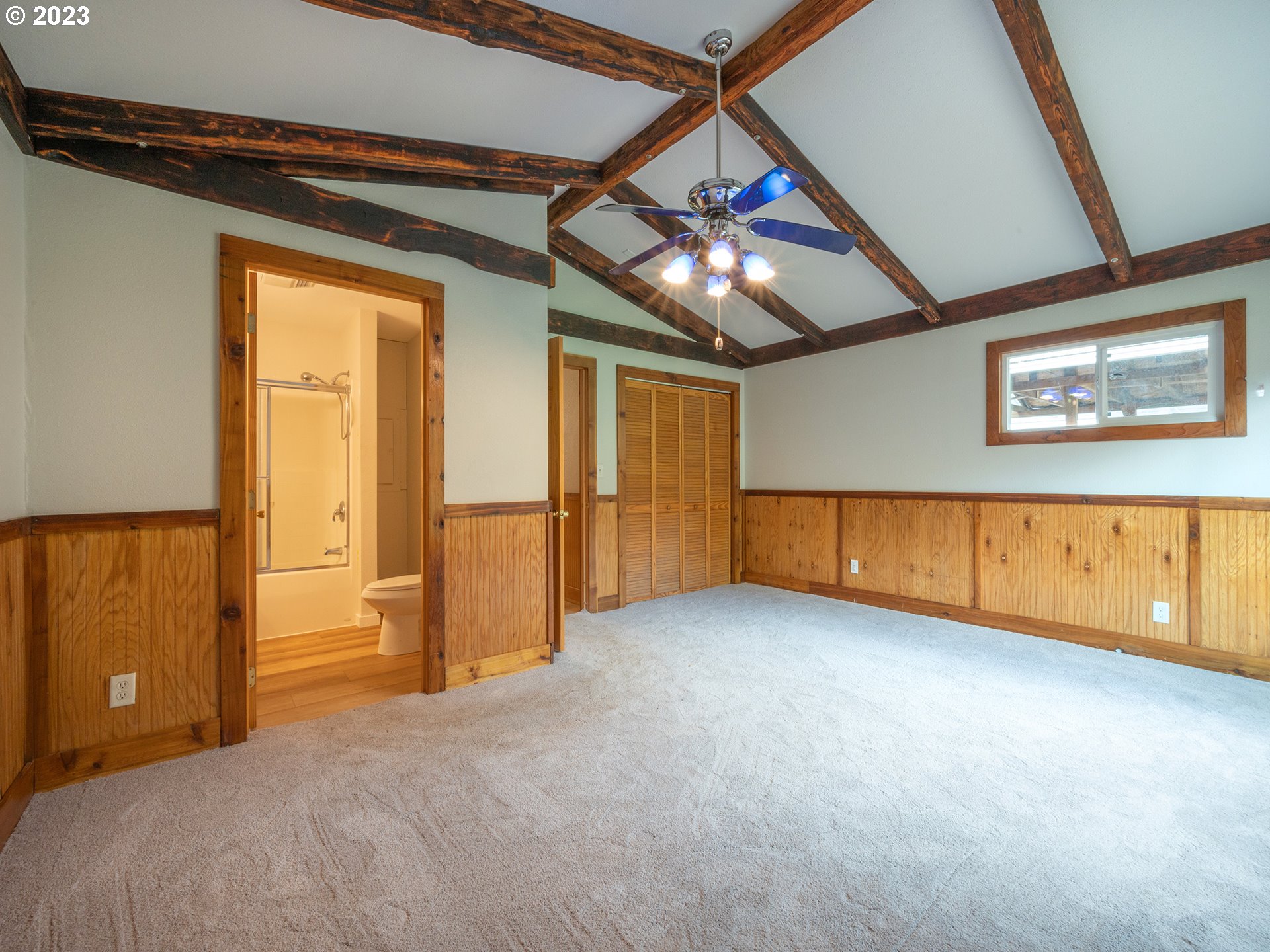 1590 Romie Howard Road Yoncalla, OR 97499 - Photo 17 of 48 a view of an empty room