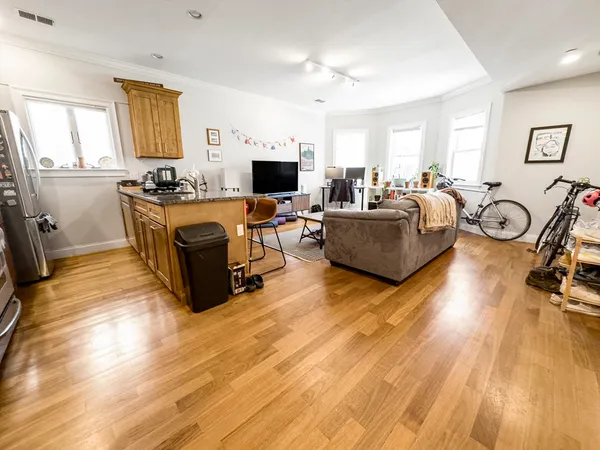 $3,900 | 123 Webster Avenue, Unit 1, Cambridge, MA 02141
