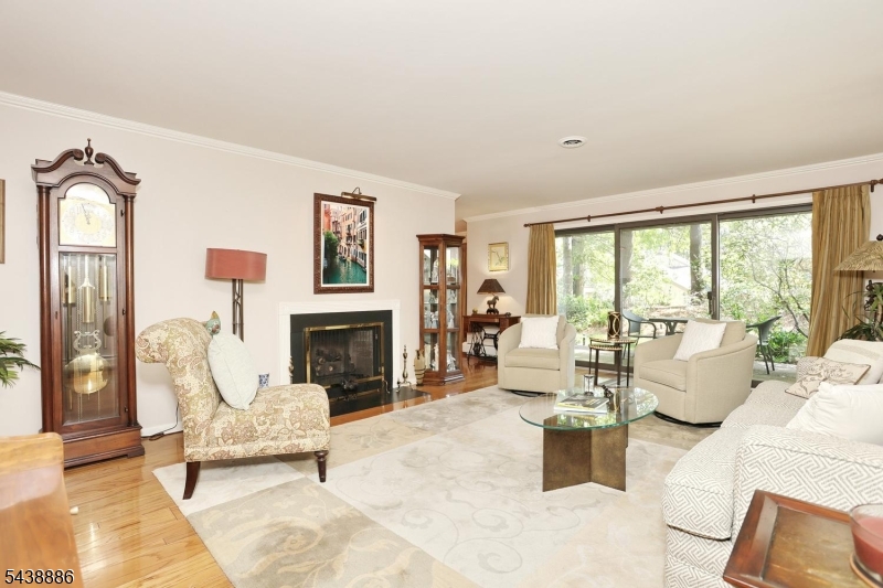 504 Aspen Lane Wyckoff, NJ 07481 - Photo 9 of 40