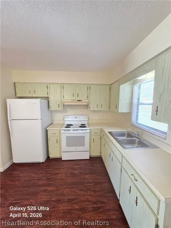 $1,050 | 3011 Villa Road, Sebring, FL 33870