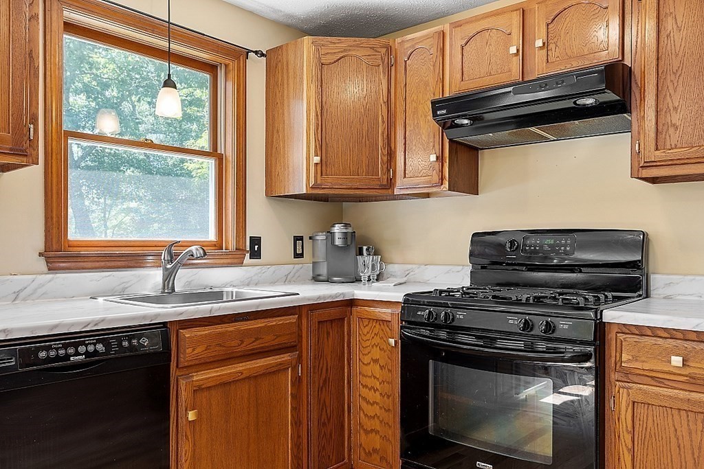 60 Bailey Road Dracut, MA 01826 - Photo 14 of 42