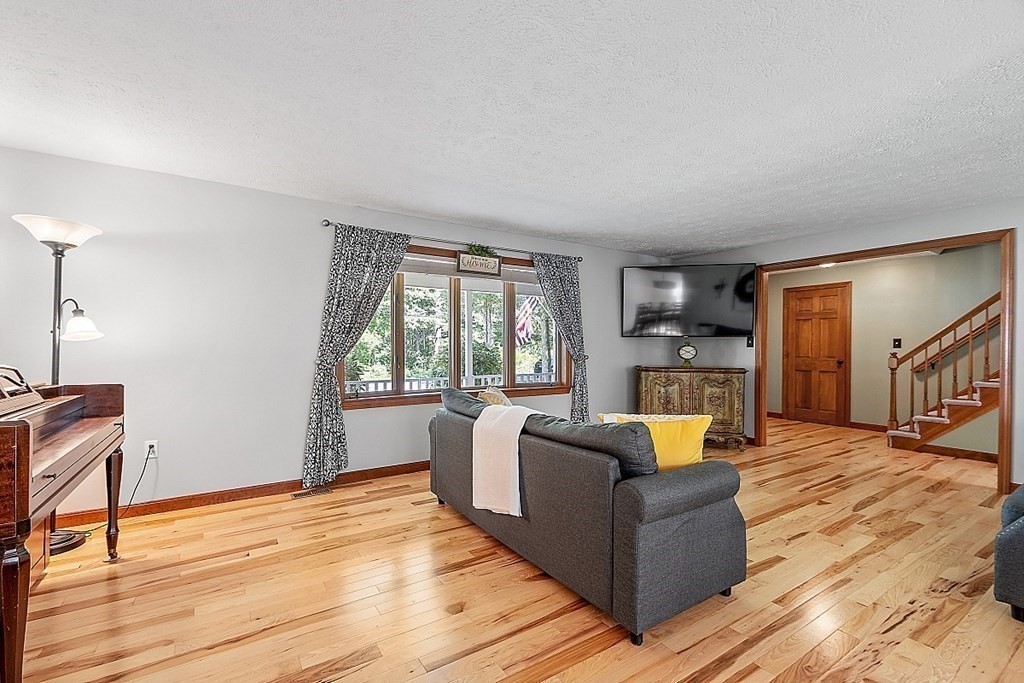 60 Bailey Road Dracut, MA 01826 - Photo 10 of 42