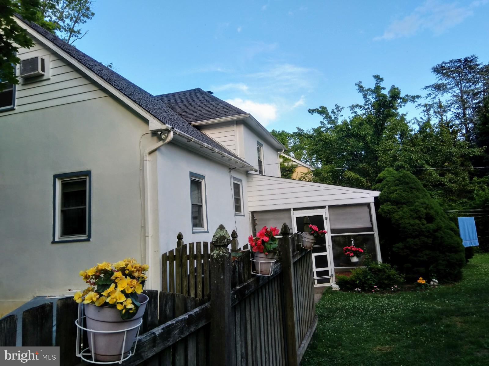 1072 Wagon Road Blue Bell, PA 19422 - Photo 2 of 8 Gallery Image 2