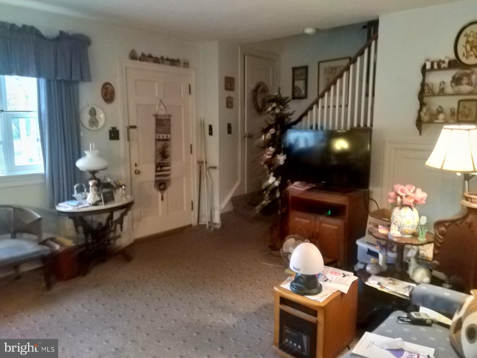 1072 Wagon Road Blue Bell, PA 19422 - Photo 4 of 8 Gallery Image 4