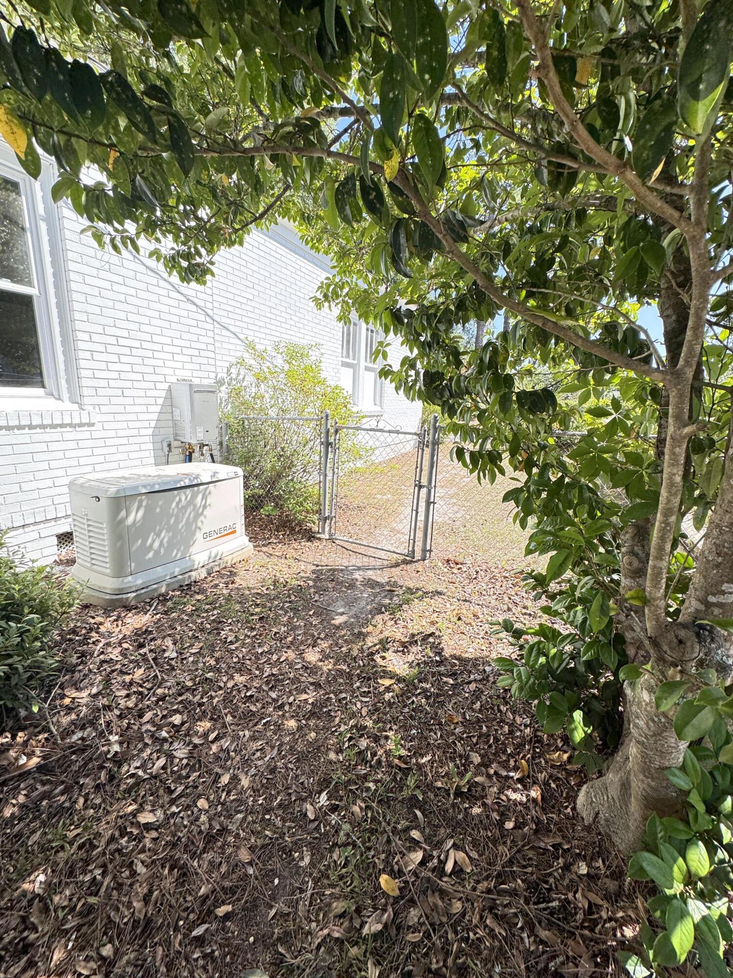 800 Hampton Street Walterboro, SC 29488 - Photo 16 of 136 800 Hampton Street (153)