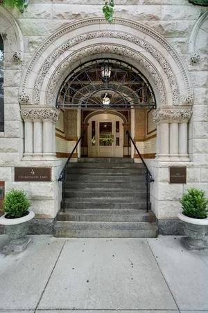 $3,600 | 4 Charlesgate East, Unit 602, Boston, MA 02215