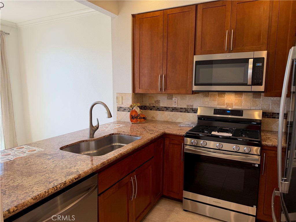 320 Pasto Rico Rancho Santa Margarita, CA 92688 - Photo 12 of 23 Gallery Image 12