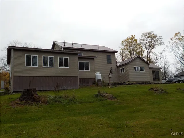 $384,900 | 12095 Broadway Road, Victory, NY 13033