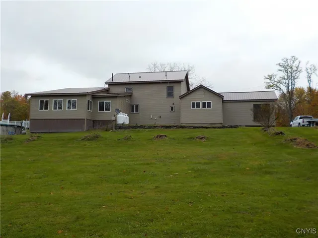 $384,900 | 12095 Broadway Road, Victory, NY 13033