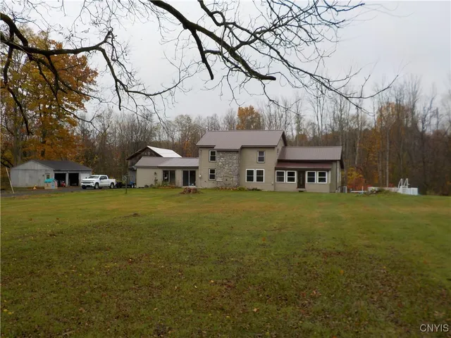 $384,900 | 12095 Broadway Road, Victory, NY 13033