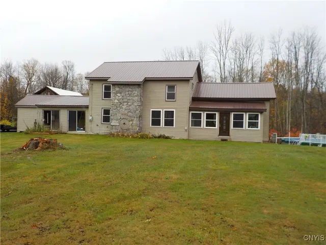 $384,900 | 12095 Broadway Road, Victory, NY 13033