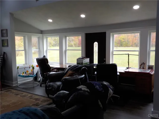 $384,900 | 12095 Broadway Road, Victory, NY 13033