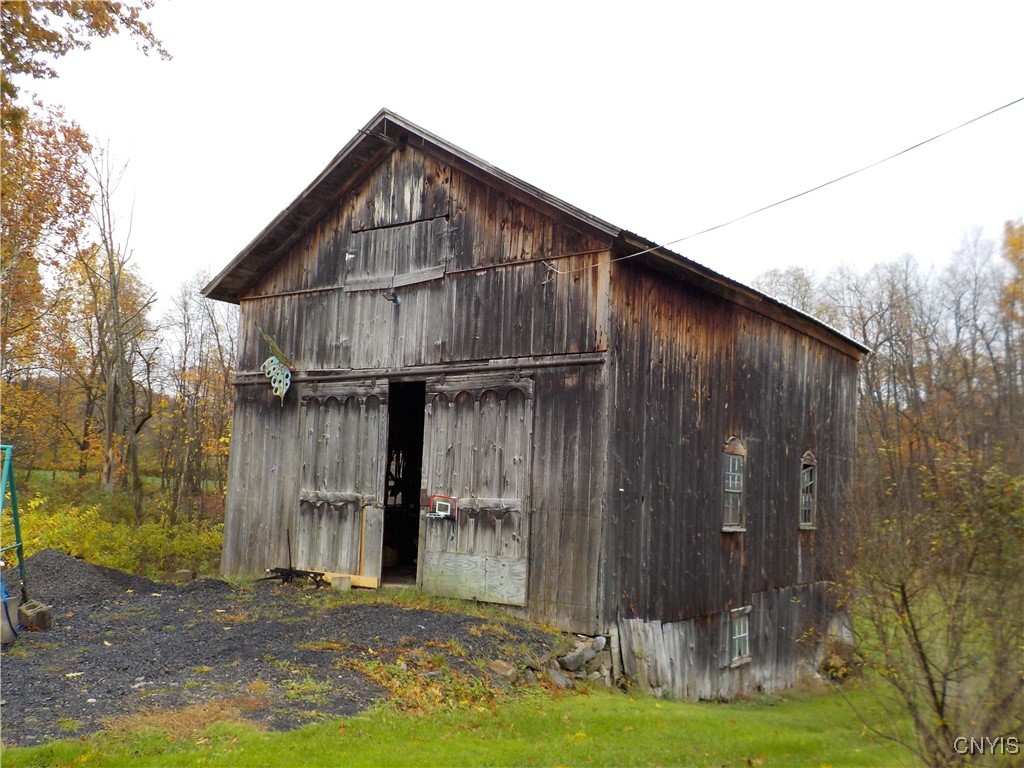 12095 Broadway Road Victory, NY 13033 - Photo 9 of 50