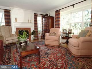 435 Inveraray Villanova, PA 19085 - Photo 2 of 6