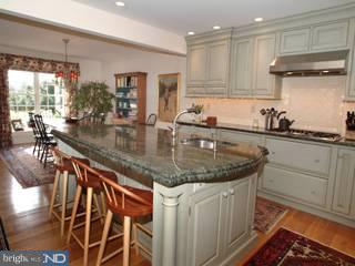 435 Inveraray Villanova, PA 19085 - Photo 3 of 6