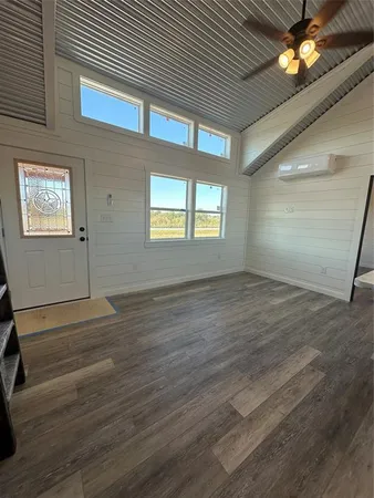 $1,350 | 122 Hcr 4105, Covington, TX 76636