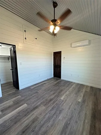 $1,350 | 122 Hcr 4105, Covington, TX 76636