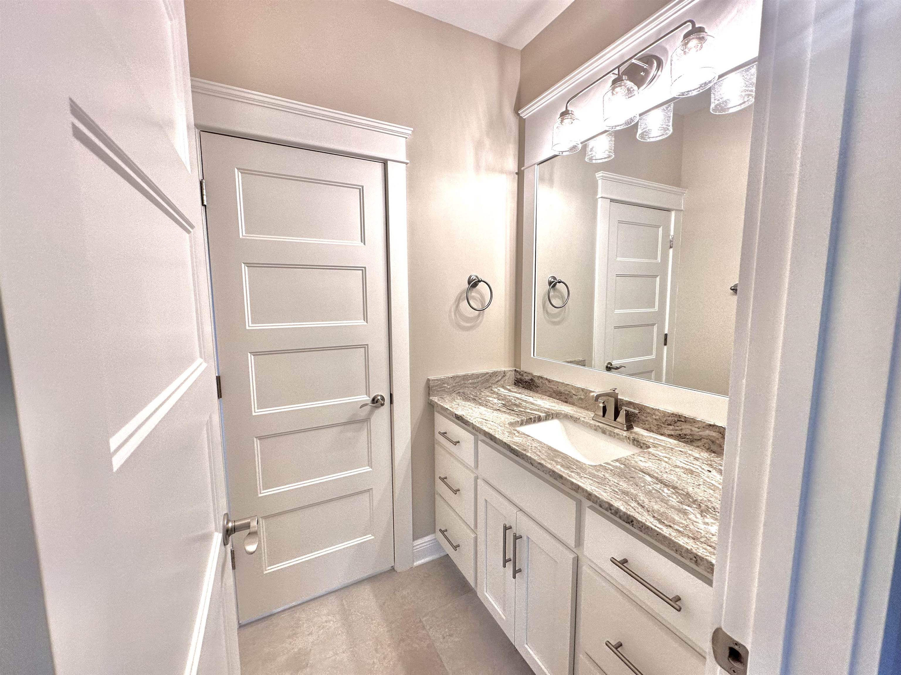 683 Kitfox Avenue Fairhope, AL 36532 - Photo 31 of 51 Bathroom