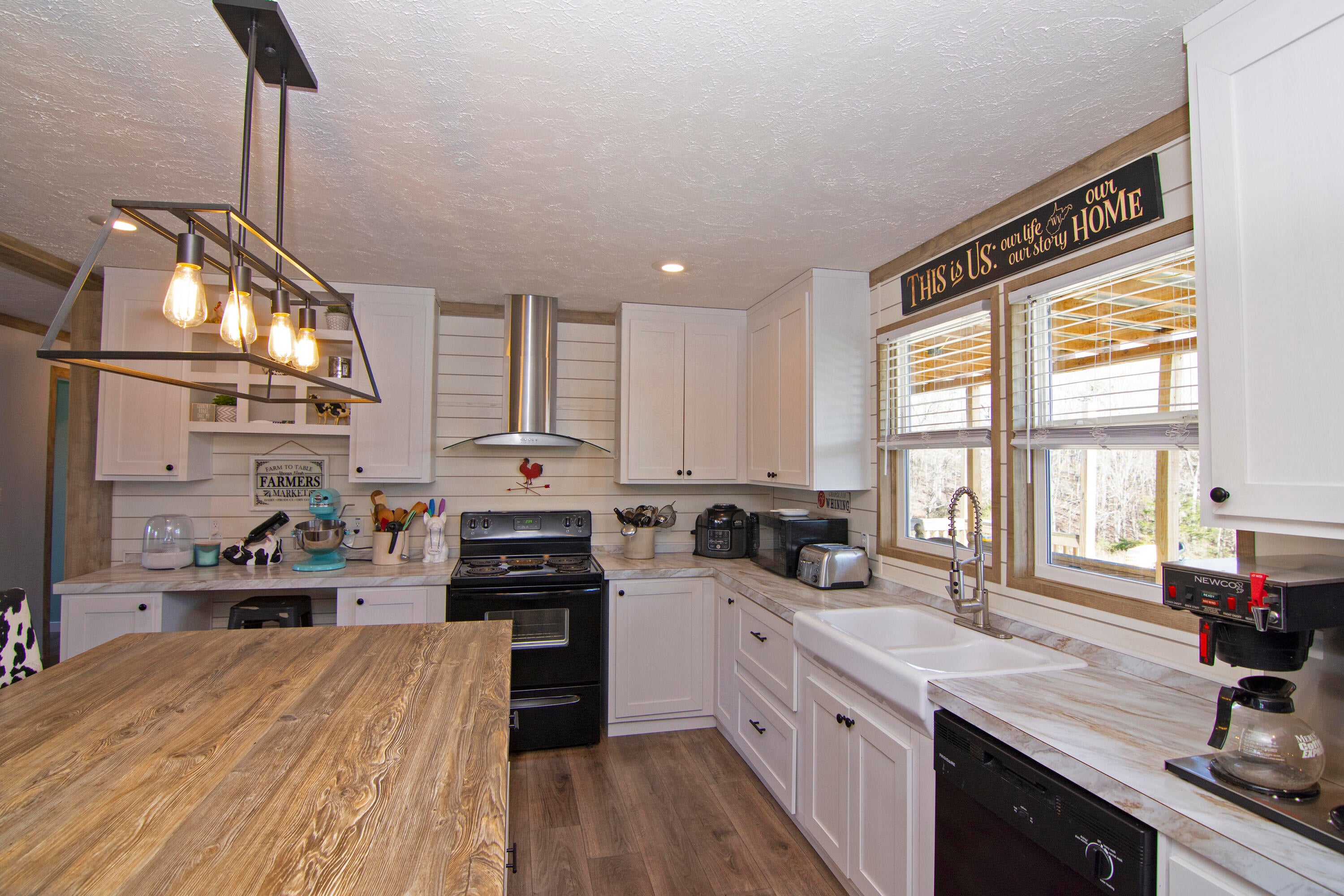 1511 Sunset View Road Peterstown, WV 24963 - Photo 7 of 30 Gallery Image 7