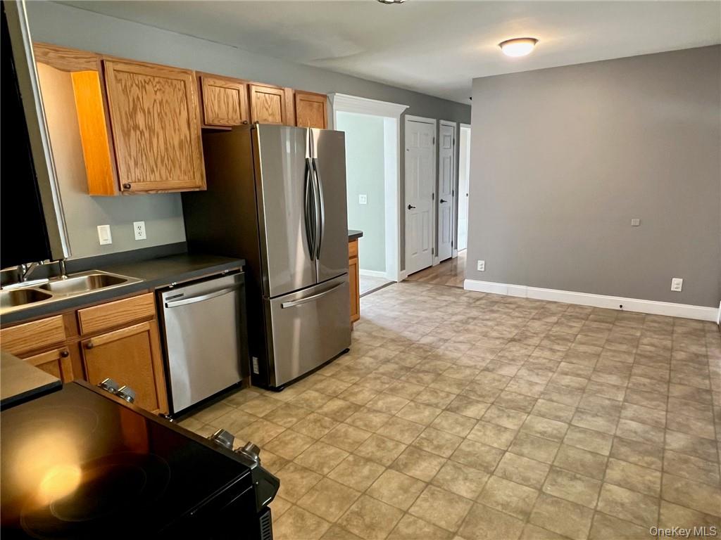 492 Midland Lake Road, Unit 2 Middletown, NY 10941 - Photo 6 of 24