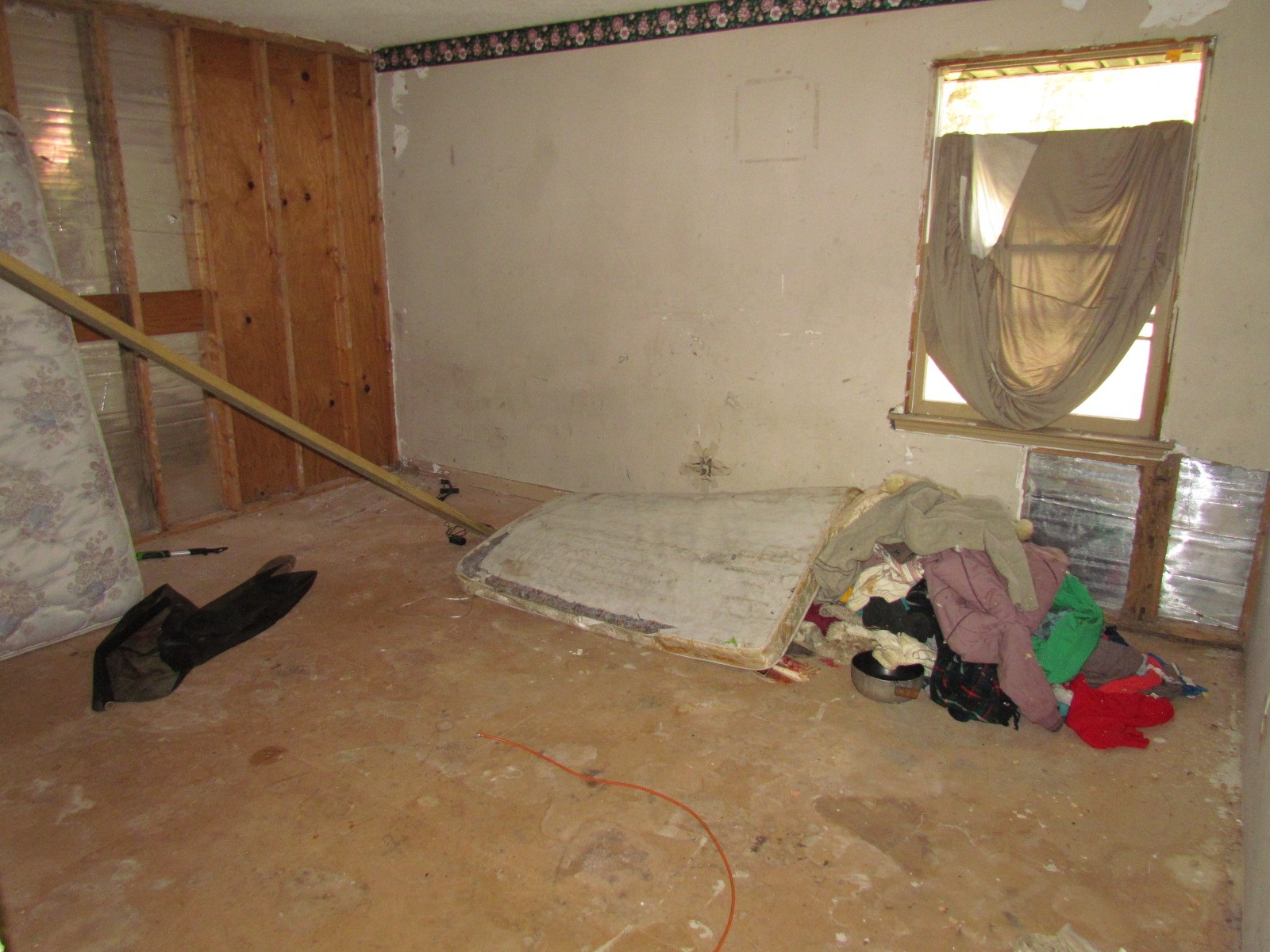 2925 Holloway Road Lebanon, TN 37090 - Photo 5 of 15 a view of a room with utility room