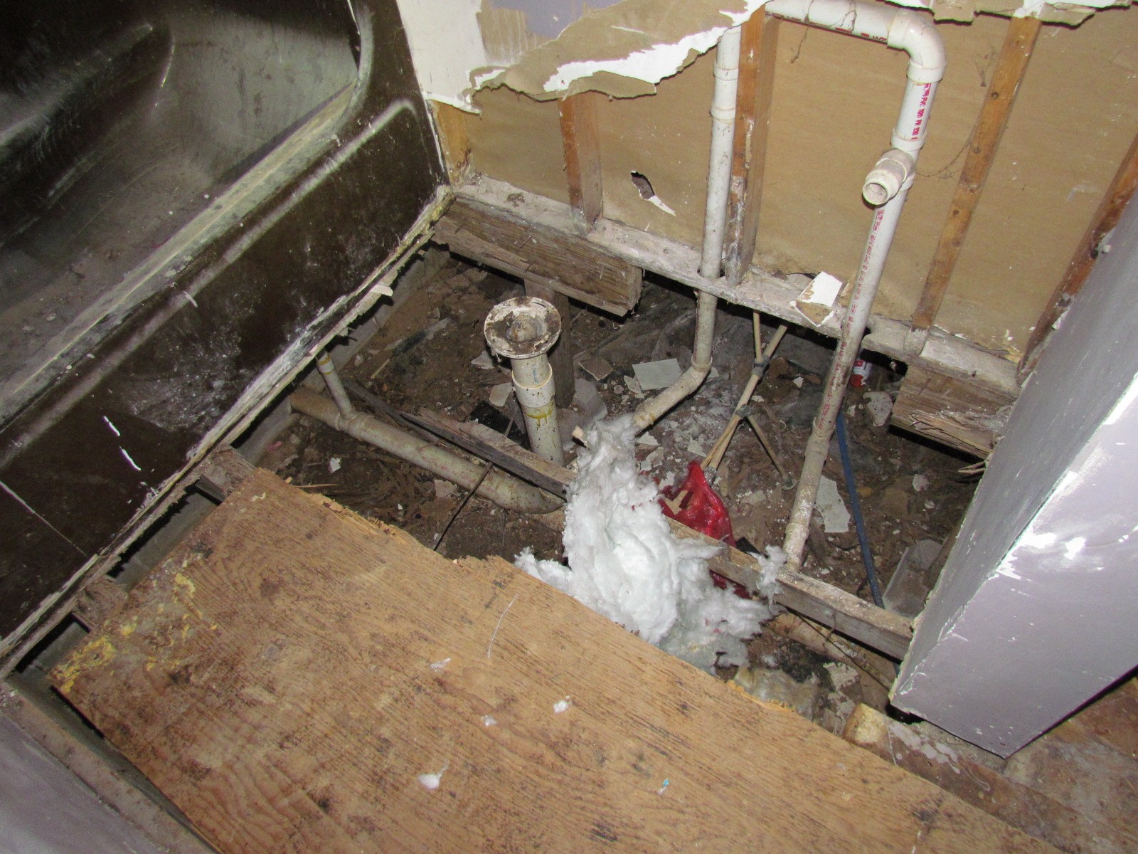 2925 Holloway Road Lebanon, TN 37090 - Photo 8 of 15 a close up of air conditioner duct