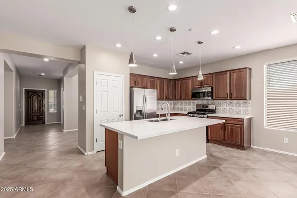 $2,850 | 1744 West Turtle Hill Drive, Anthem, AZ 85086