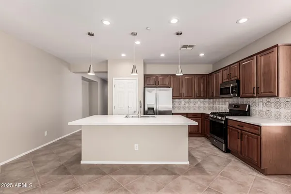 $2,900 | 1744 West Turtle Hill Drive, Anthem, AZ 85086