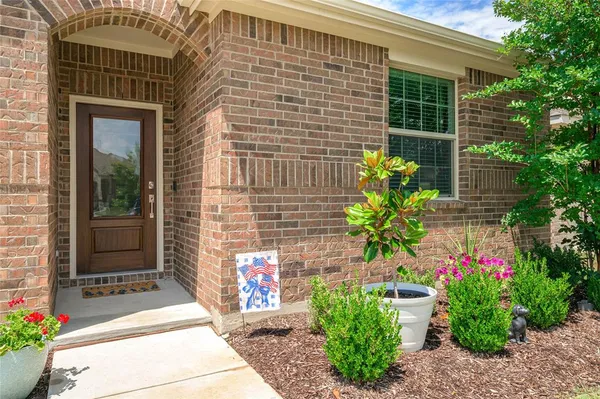 $399,900 | 5829 Pensby Drive, Aubrey, TX 76227