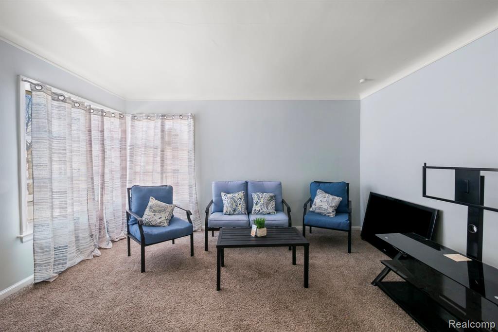 7739 Rosedale Boulevard Allen Park, MI 48101 - Photo 7 of 28